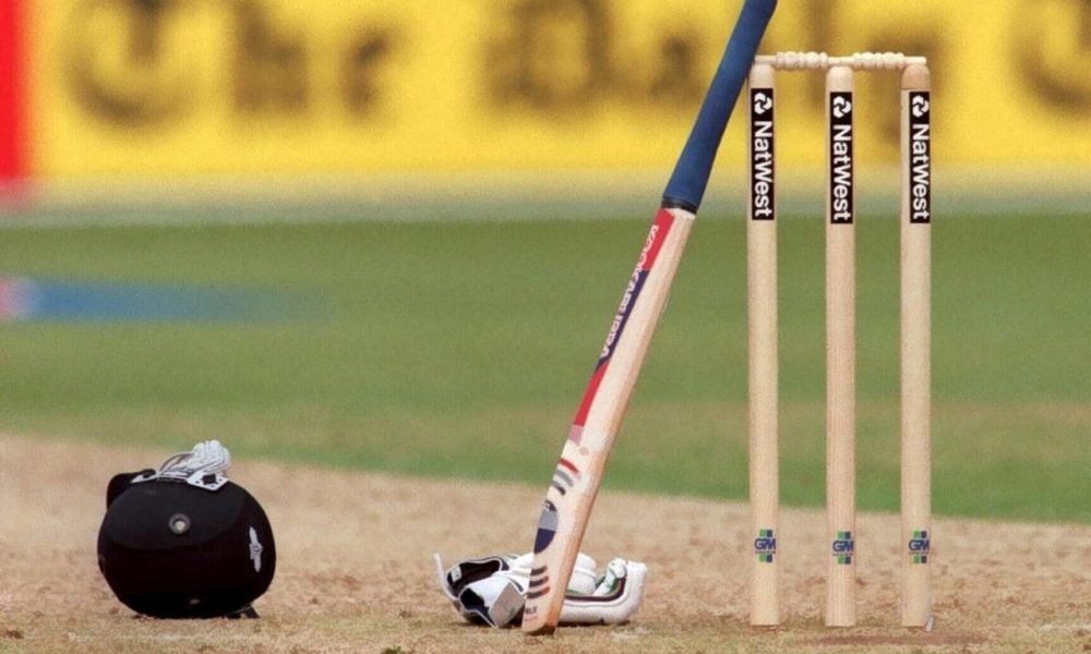 अभी-अभी: क्रिकेट के मैदान में हुआ दिल दहला देने वाली घटना, 20 साल के क्रिकेटर की हुई मौत...