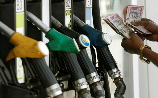 सरकार से राहत की उम्मीद हुई कम, गुजरात चुनाव के बाद बढ़ेंगी पेट्रोल-डीजल की कीमतें