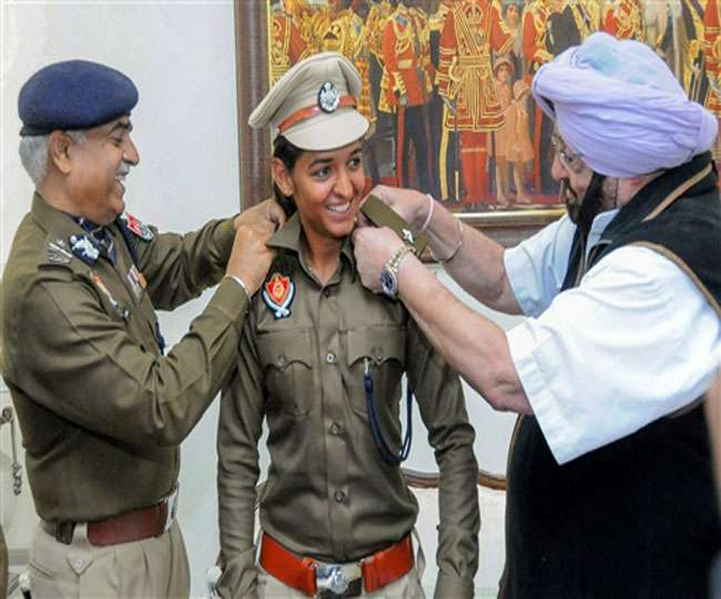  महिला क्रिकेट टीम की बल्लेबाज हरमनप्रीत बनीं पंजाब पुलिस में DSP