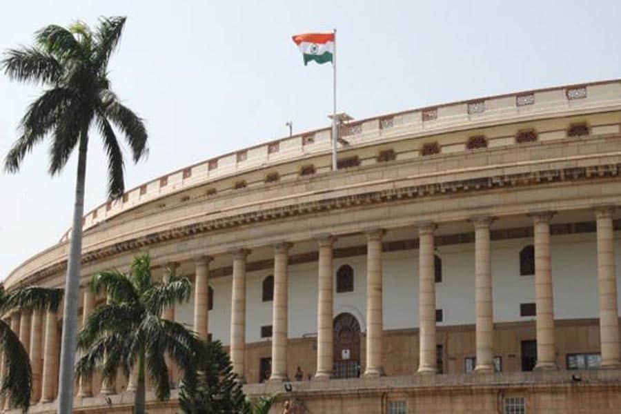 एडीआर की रिपोर्ट में हुआ बड़ा खुलासा, राज्यसभा के 90 % सांसद करोड़पति